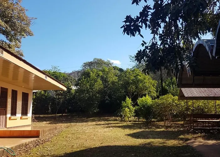 Cabinas En Playas Del Coco * Sardinal (Guanacaste)