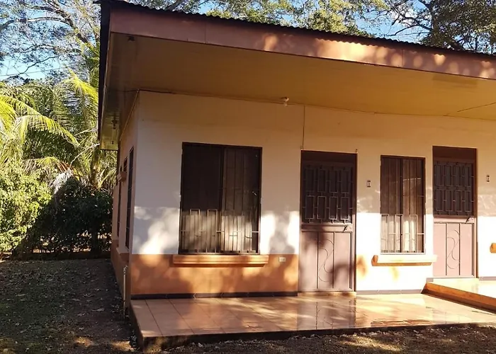Cabinas En Playas Del Coco Sardinal (Guanacaste)